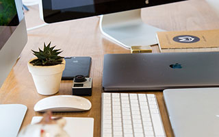 爱游戏体育官方在线-“极速滑行”——在急弯与直道中遨游自如，极速滑冰图片